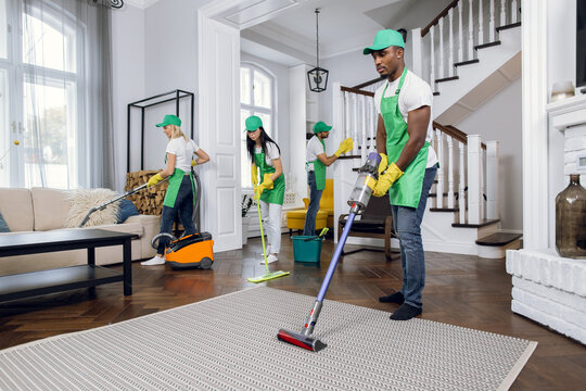 Best Cleaning Services in Warren, MI